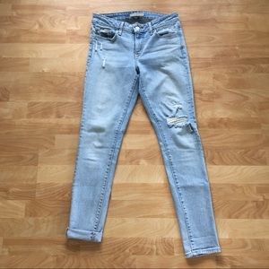 Levi’s 711 Skinny Jeans